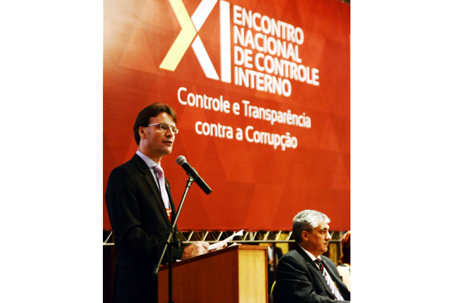 Gustavo Ungaro, presidente do CONACI e ouvidor geral do Estado, abordou os escândalos de corrupção.