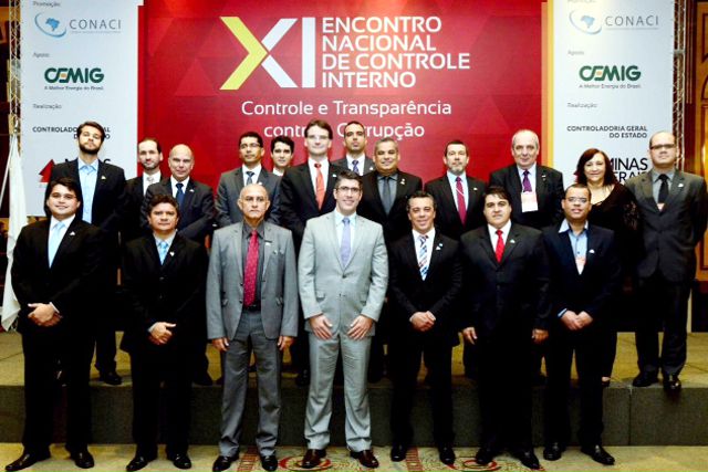 Membros do CONACI, vindos de todo o País, estiveram reunidos em Belo Horizonte.