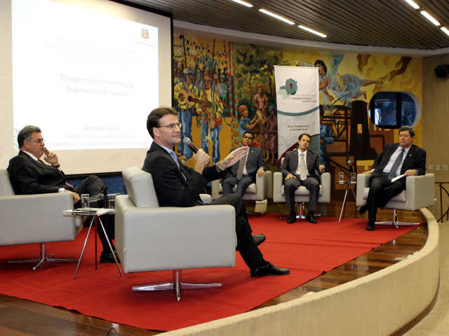 Ouvidoria Geral de SP apresenta experiências de sucesso em MG